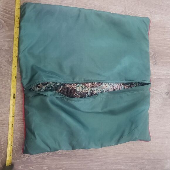 Vintage Needlepoint Kittens Christmas Holiday Presents Cat Throw Decor Pillow - Picture 5 of 6